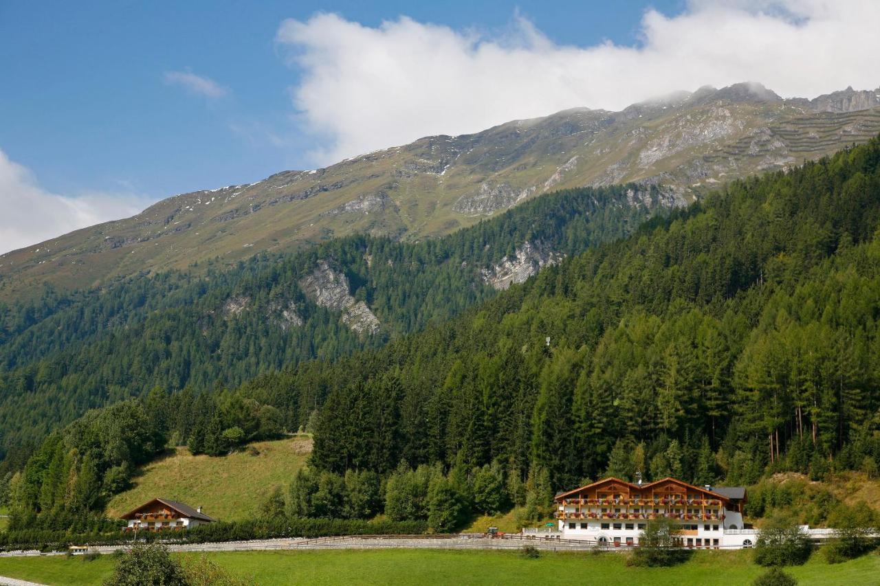 Hotel Kranebitt Val di Vizze Eksteriør billede