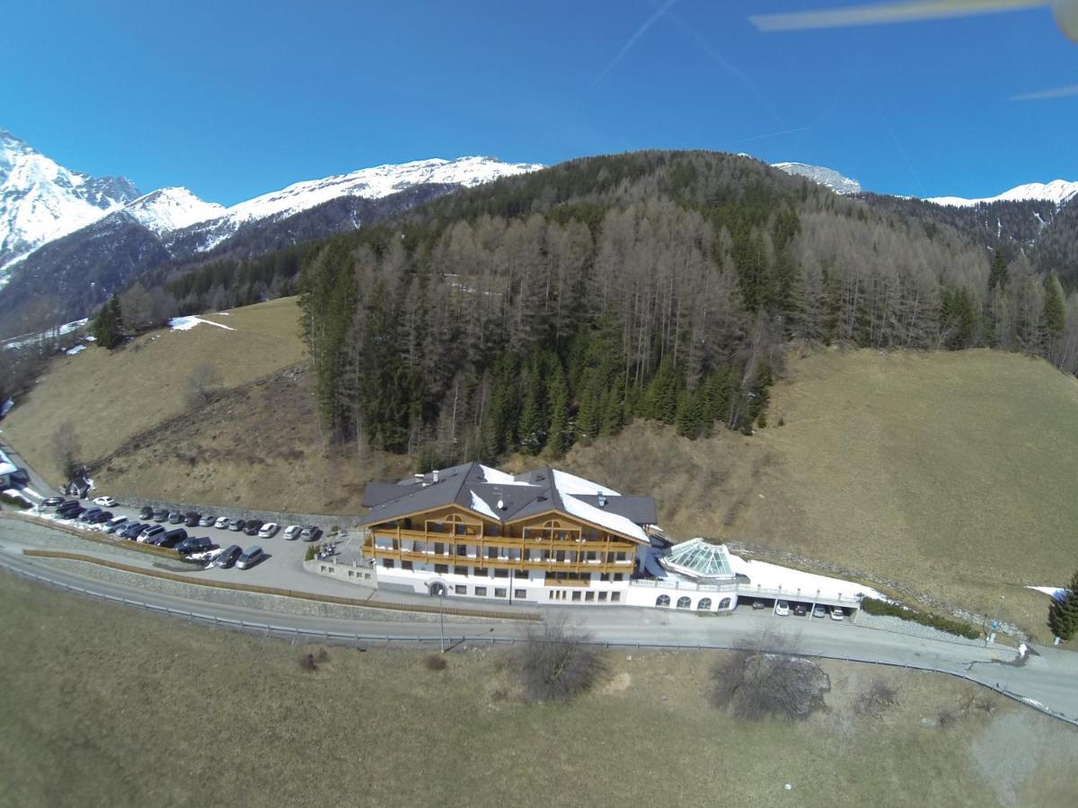 Hotel Kranebitt Val di Vizze Eksteriør billede